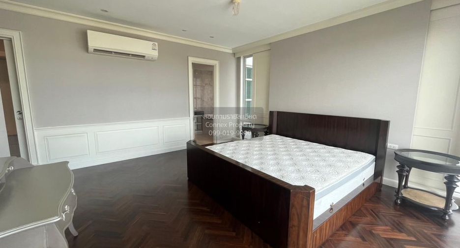 For rent 3 bedrooms condo in Khlong Toei, Bangkok