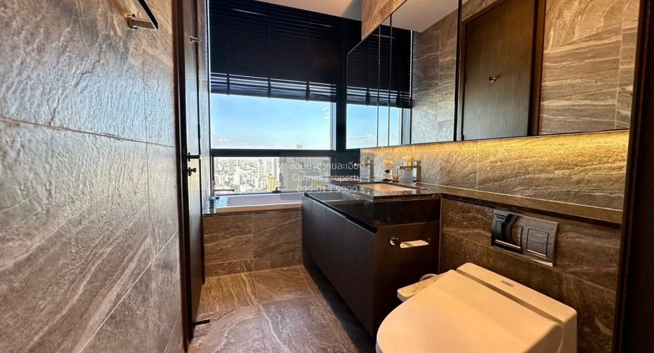 For rent 2 bedrooms condo in Khlong Toei, Bangkok
