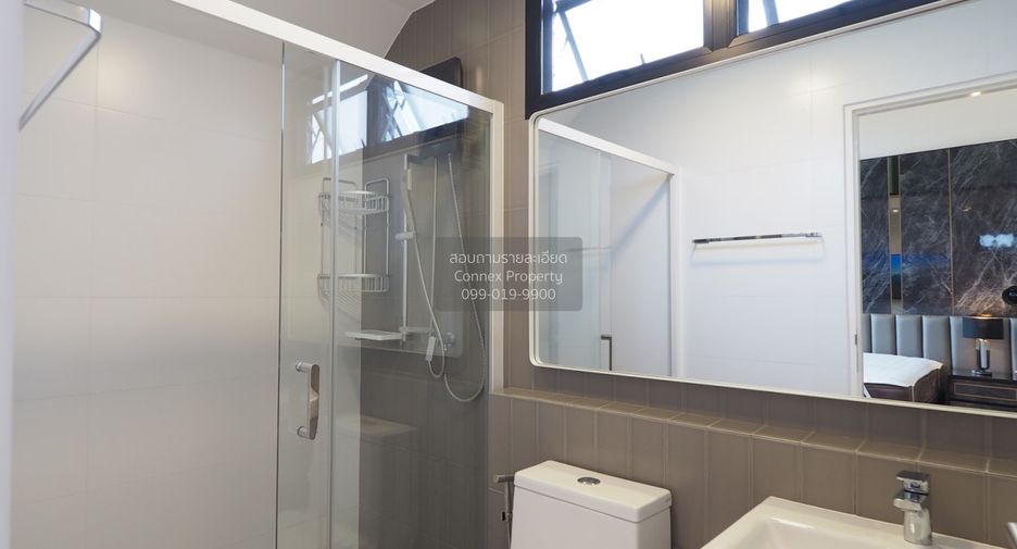 For rent 4 bedrooms townhouse in Bang Phli, Samut Prakan