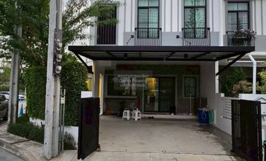 For rent 4 bedrooms townhouse in Bang Phli, Samut Prakan