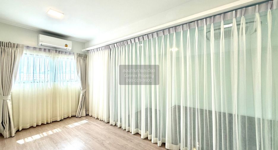 For rent 4 bedrooms townhouse in Bang Phli, Samut Prakan