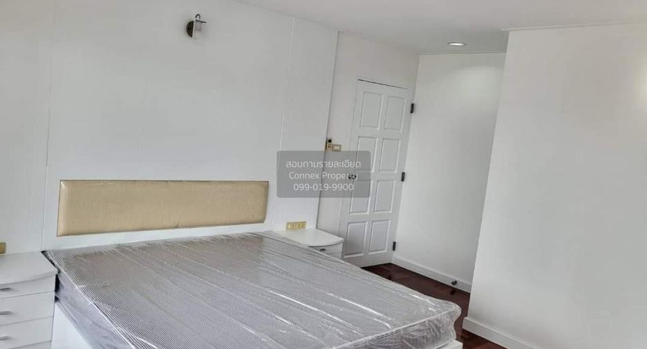 Condo en alquiler de 3 habitaciones en Watthana, Bangkok