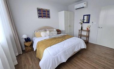 For rent 3 bedrooms townhouse in Saphan Sung, Bangkok