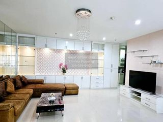 For rent 3 bedrooms condo in Ratchathewi, Bangkok