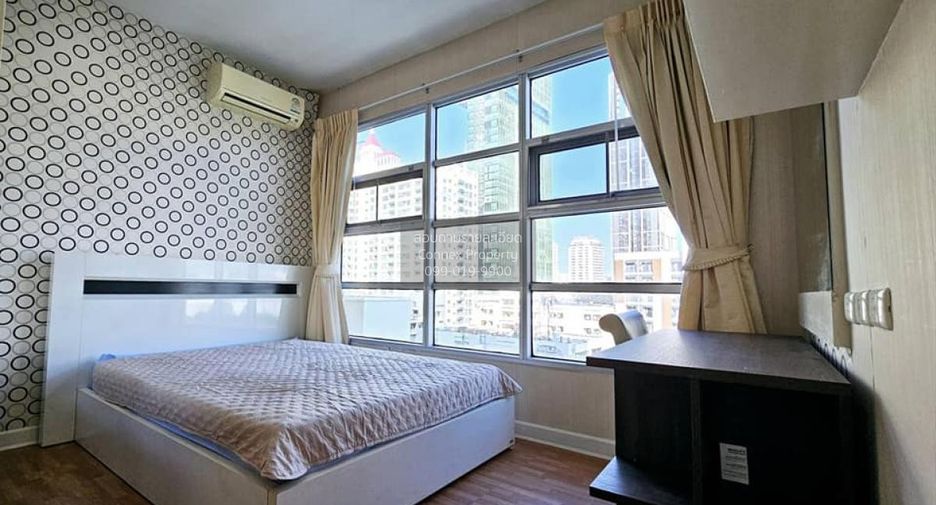 For rent 3 bedrooms condo in Ratchathewi, Bangkok