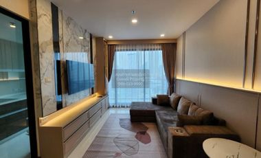 For rent 2 bedrooms condo in Khlong San, Bangkok