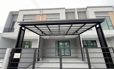 For rent 3 bedrooms townhouse in Bang Phli, Samut Prakan