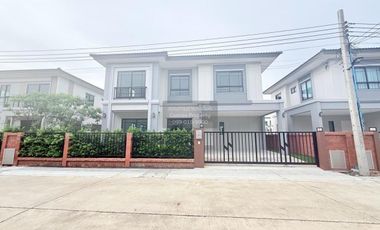 For rent 4 bedrooms house in Bang Phli, Samut Prakan