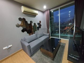 For rent 2 bedrooms condo in Yan Nawa, Bangkok