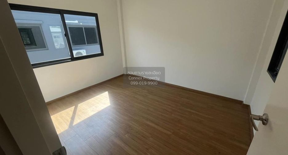 For rent 3 ベッドルーム townhouse in Bang Phli, Samut Prakan