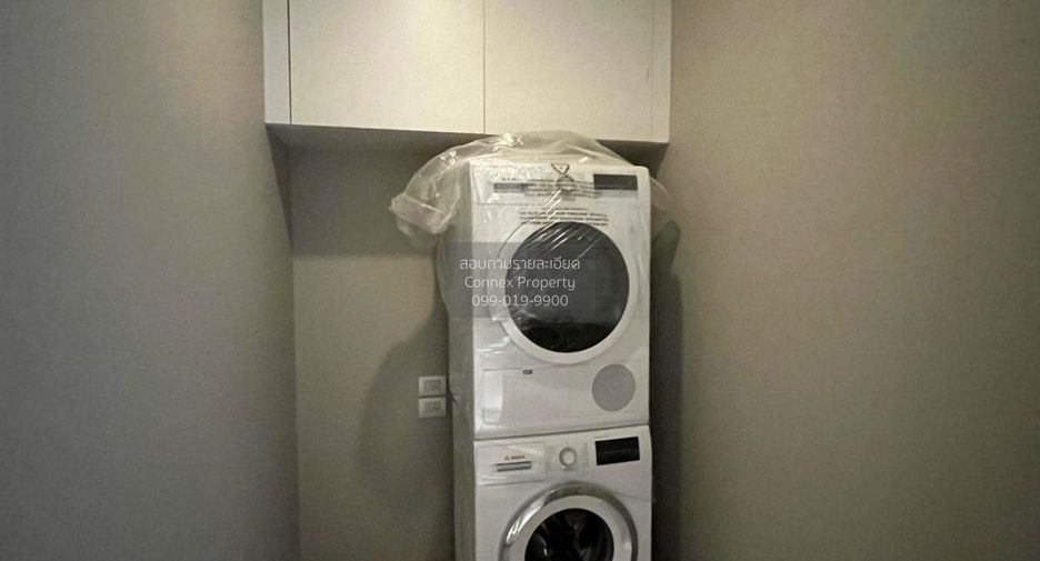 For rent 2 bedrooms condo in Pathum Wan, Bangkok