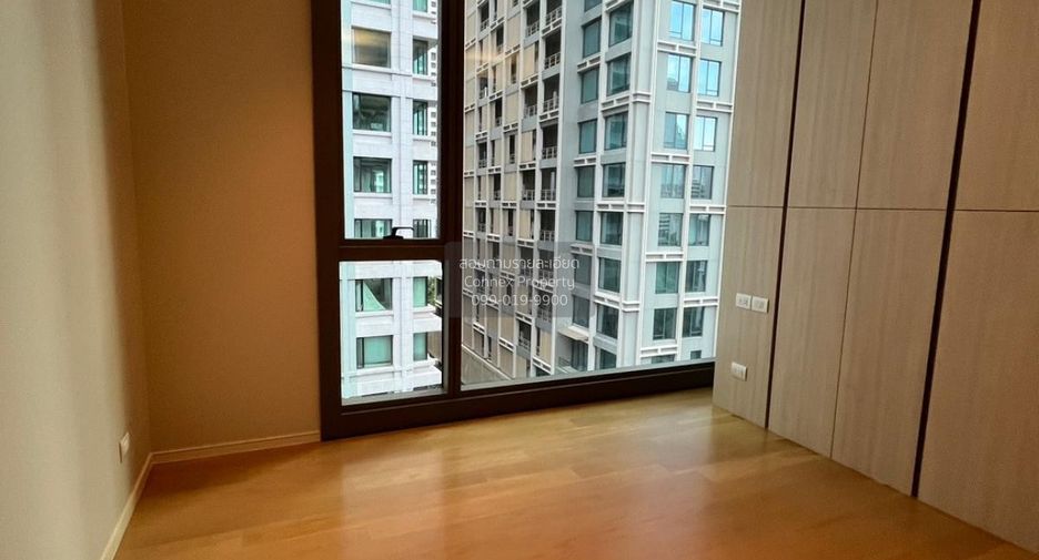 For rent 2 bedrooms condo in Pathum Wan, Bangkok