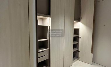 For rent 2 bedrooms condo in Pathum Wan, Bangkok