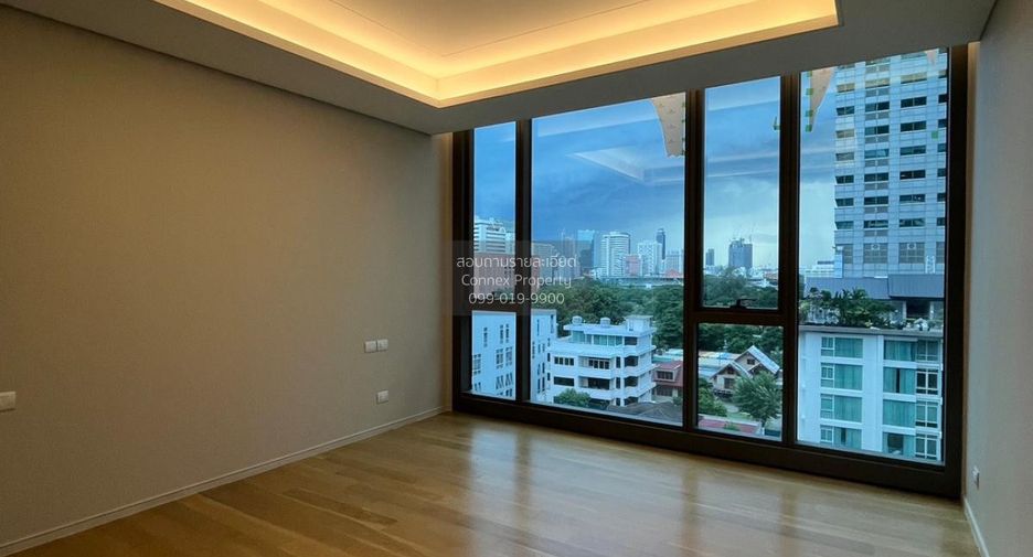 For rent 2 bedrooms condo in Pathum Wan, Bangkok