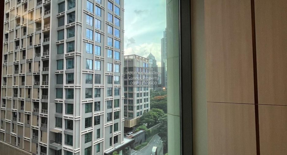 For rent 2 bedrooms condo in Pathum Wan, Bangkok