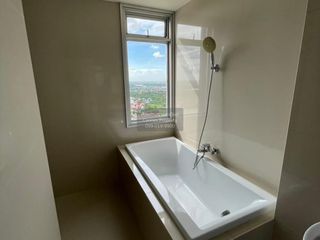 For rent 2 bedrooms condo in Mueang Nonthaburi, Nonthaburi