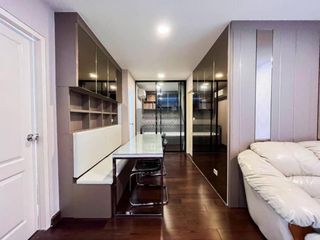 For rent 3 bedrooms condo in Khlong San, Bangkok
