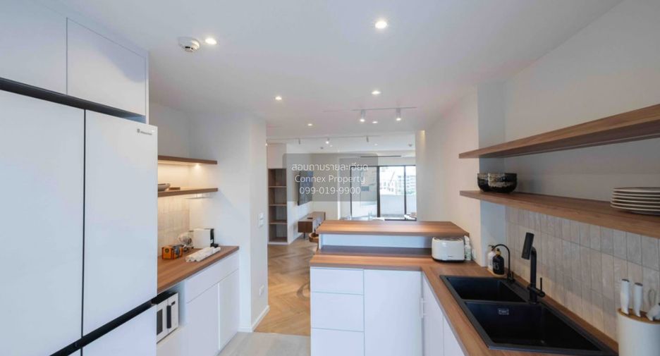 Condo en alquiler de 3 habitaciones en Watthana, Bangkok