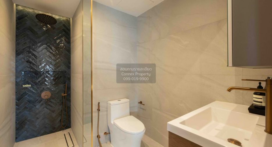 Condo en alquiler de 3 habitaciones en Watthana, Bangkok