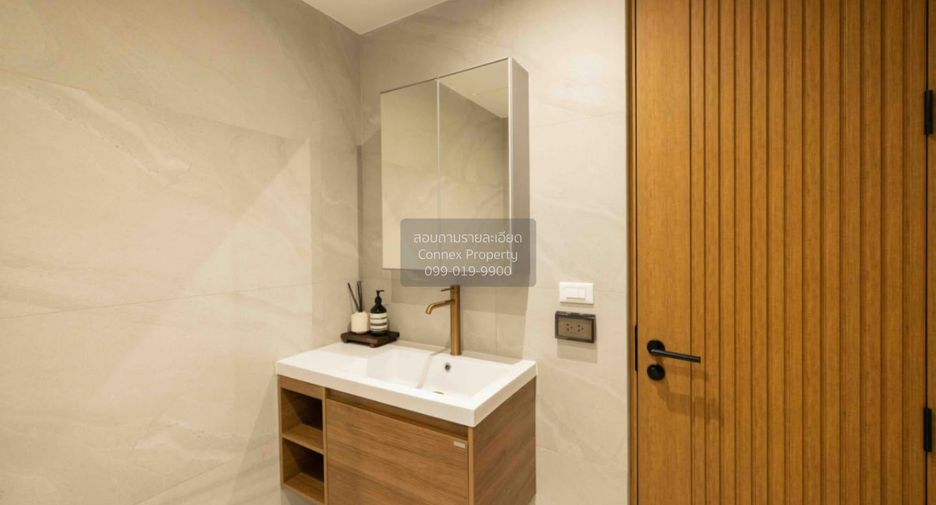Condo en alquiler de 3 habitaciones en Watthana, Bangkok