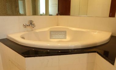 For rent 3 bedrooms condo in Pathum Wan, Bangkok