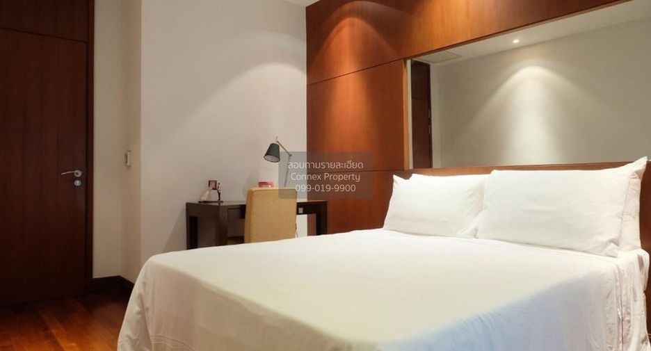 For rent 3 bedrooms condo in Pathum Wan, Bangkok