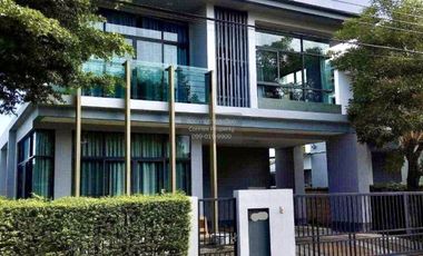 For rent 3 bedrooms house in Bang Kapi, Bangkok