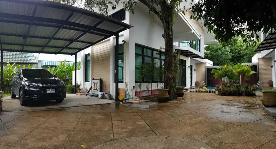 For rent 2 bedrooms villa in Mueang Phuket, Phuket