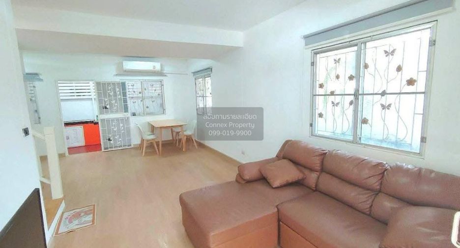 Casa adosada en alquiler de 3 habitaciones en Bang Yai, Nonthaburi