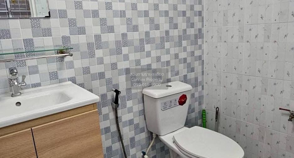 Casa adosada en alquiler de 3 habitaciones en Bang Yai, Nonthaburi