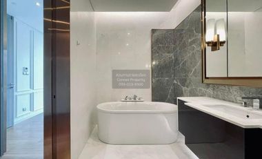 For rent 1 bed condo in Pathum Wan, Bangkok