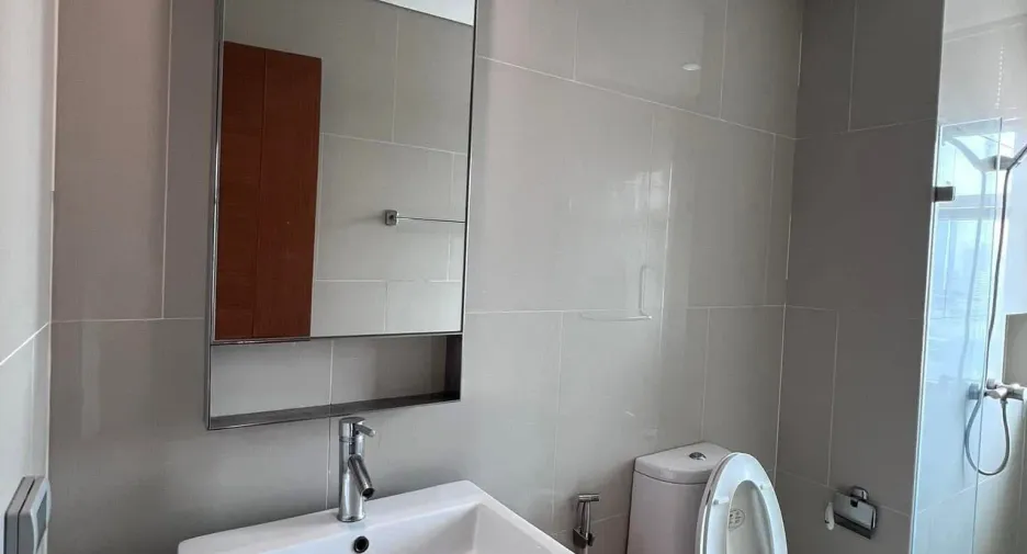 Wohnung zur Miete mit 1 Zimmer in Khlong San, Bangkok