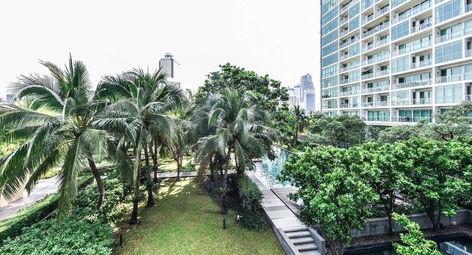For sale 4 bedrooms condo in Sathon, Bangkok