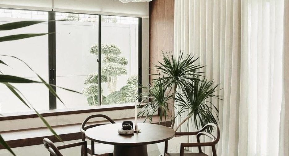 For sale and for rent 3 bedrooms house in Lat Krabang, Bangkok