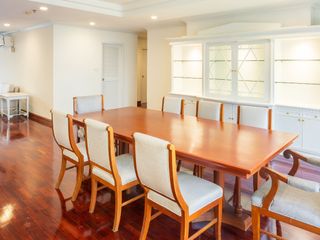 For rent 4 bedrooms apartment in Watthana, Bangkok