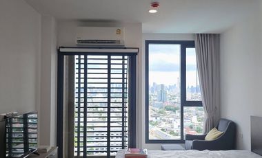 For rent studio condo in Phaya Thai, Bangkok