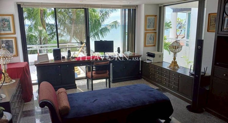For sale 3 bedrooms condo in North Pattaya, Pattaya