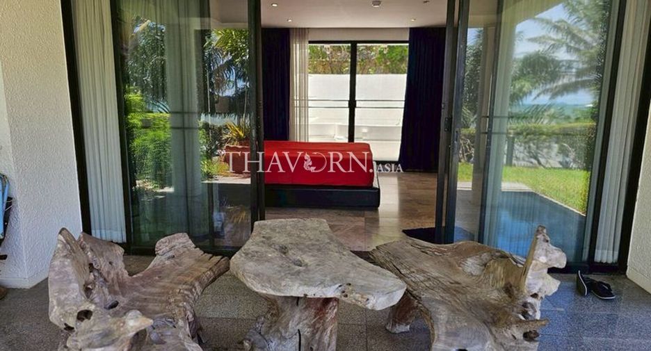 For sale 3 bedrooms condo in North Pattaya, Pattaya