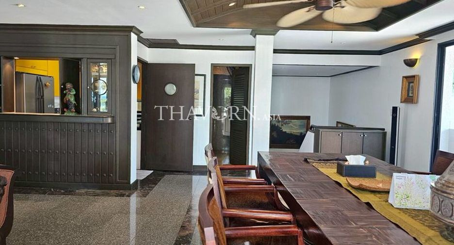 For sale 3 bedrooms condo in North Pattaya, Pattaya