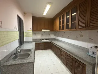 For rent 3 bedrooms apartment in Phaya Thai, Bangkok