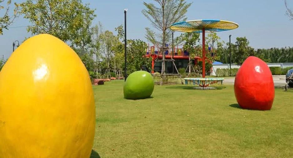 For sale 5 bedrooms house in Bang Khun Thian, Bangkok