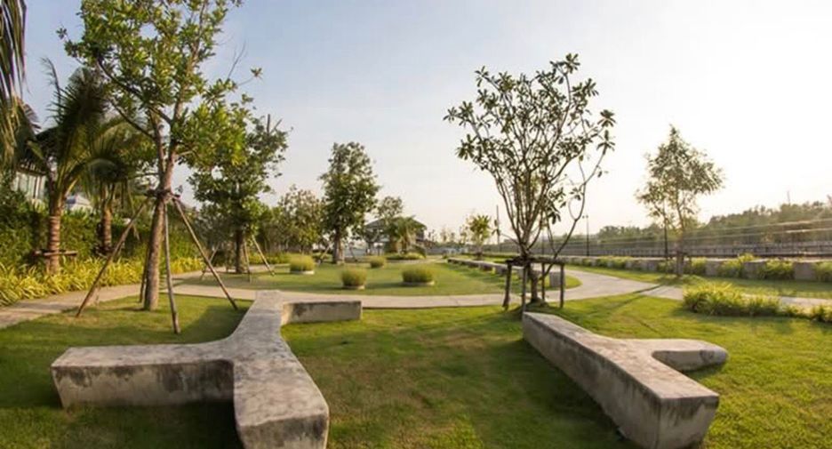 For sale 5 bedrooms house in Bang Khun Thian, Bangkok
