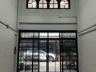 Аренда 2 спальни торговое помещение в Кхлонг Сан, Бангкок