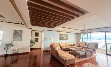 For rent 3 bedrooms condo in Pratumnak, Pattaya