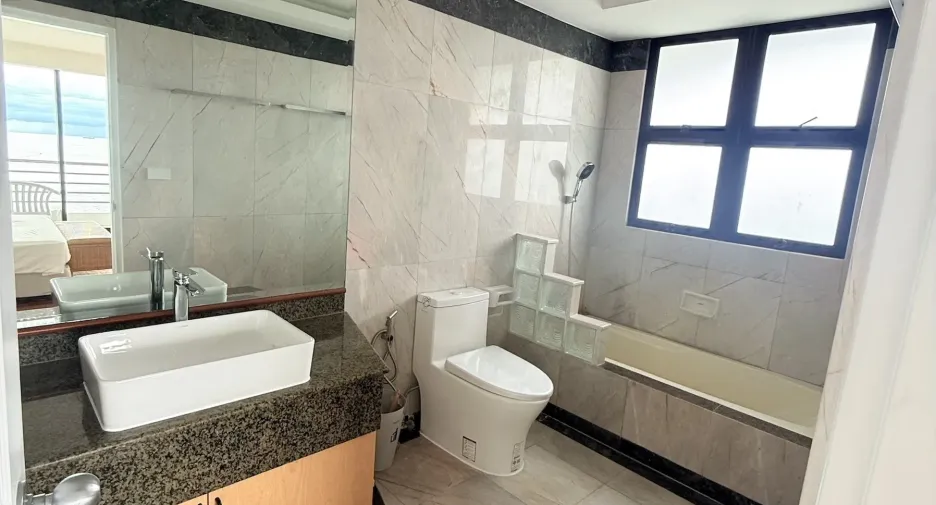 Wohnung zur Miete mit 3 Zimmer in Pratumnak, Pattaya