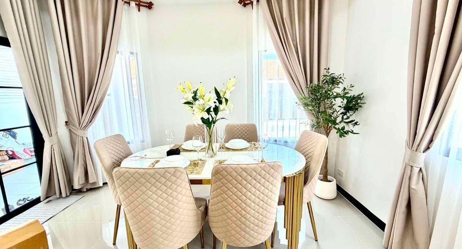 For sale 3 ベッドルーム townhouse in East Pattaya, Pattaya