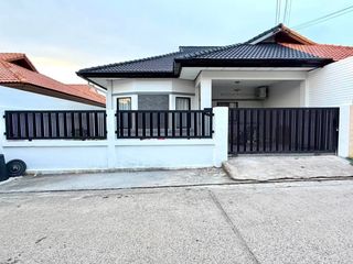 For sale 3 ベッドルーム townhouse in Bang Lamung, Chonburi