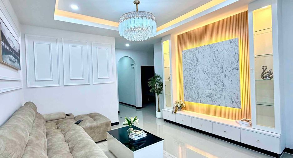 For sale 3 ベッドルーム townhouse in East Pattaya, Pattaya