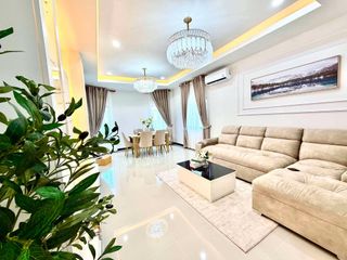 For sale 3 ベッドルーム townhouse in Bang Lamung, Chonburi