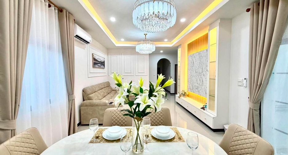 For sale 3 ベッドルーム townhouse in East Pattaya, Pattaya